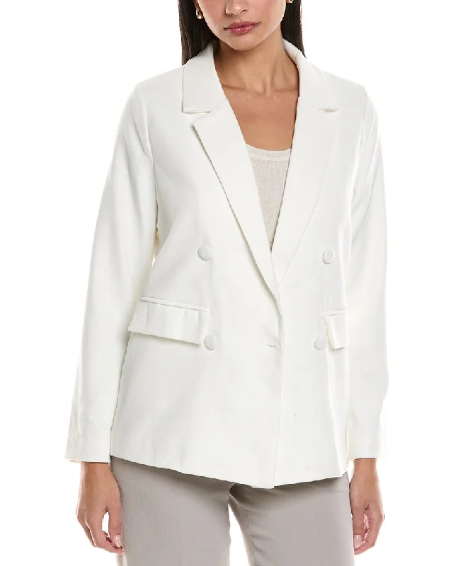 Effortlessly chic outfits for the modern woman   ANNA KAY En Super Blazer
