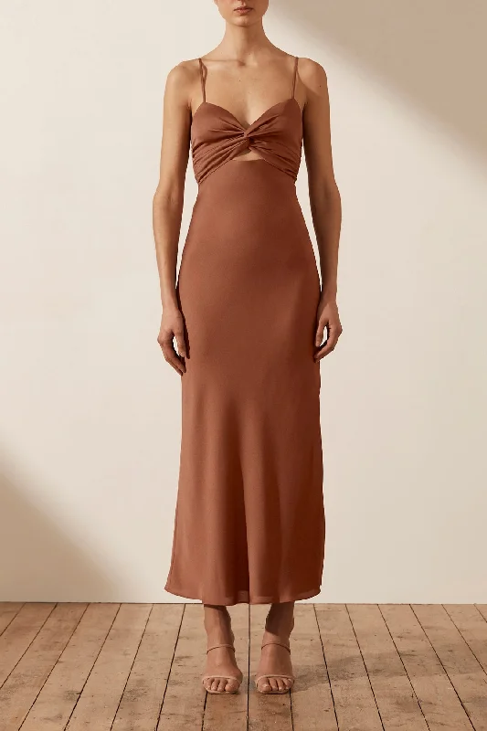 LUXE TWIST FRONT SLEEVELESS MIDI DRESS - MOCHA