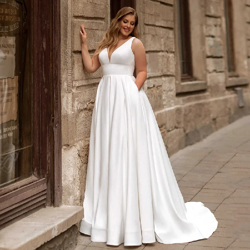 New Arrival Plus Size Satin Sleeveless Wedding Dresses