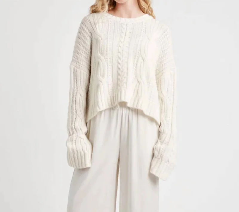 Women’s clothing to inspire confidence and beauty   Cecilia Cashblend Sweater In Snow