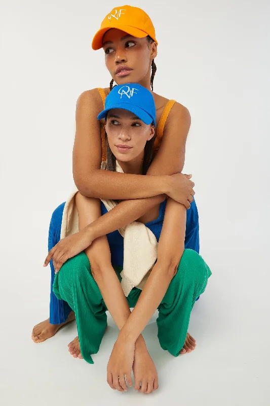 Refresh your wardrobe with stylish women’s outfits   LOGO BALL CAP
